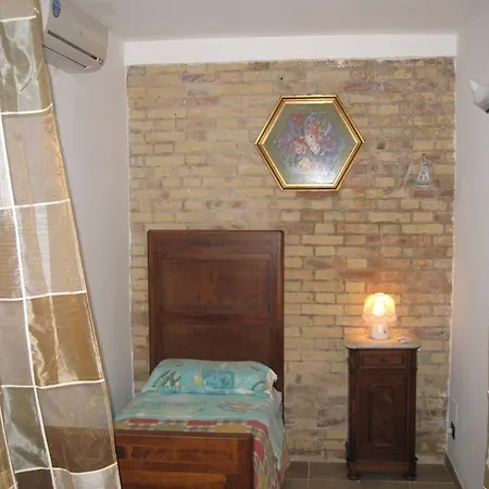 مزرعة للإقامة Agriturismo La Collinetta *